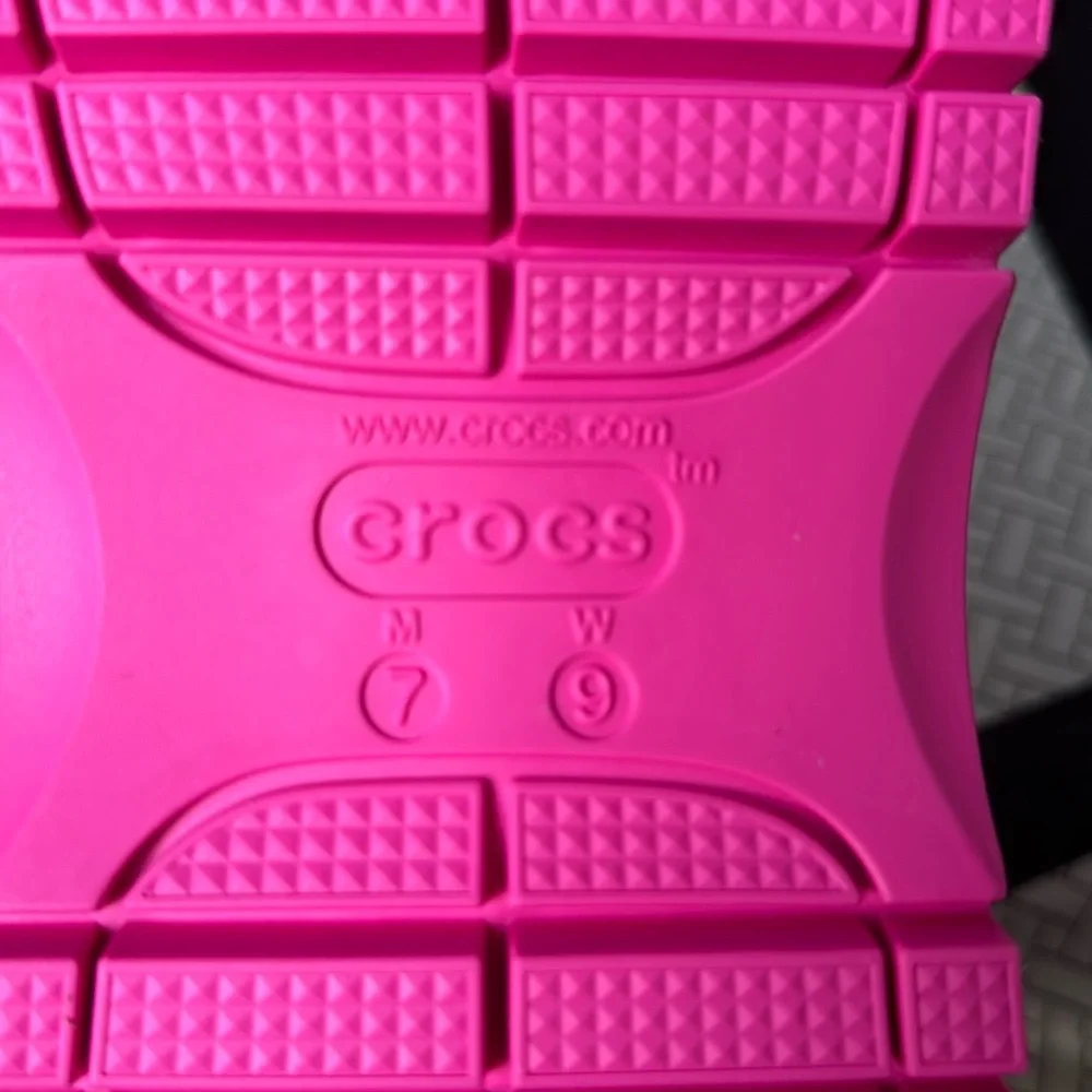 Crocs - Picture 2 of 3